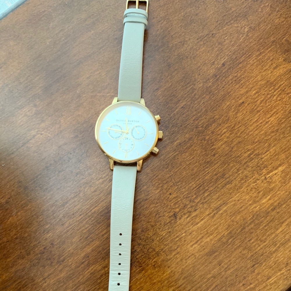 Olivia Burton View 2
